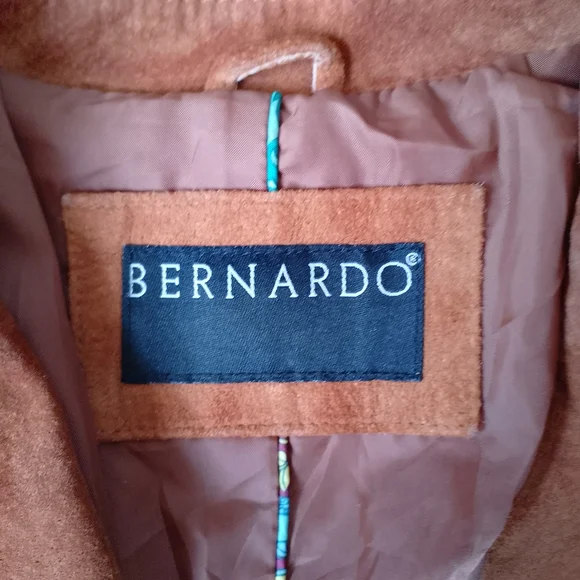 Bernardo Women's Suede Tailored Blazer Jacket in Burnt Orange - Picture 2 of 11